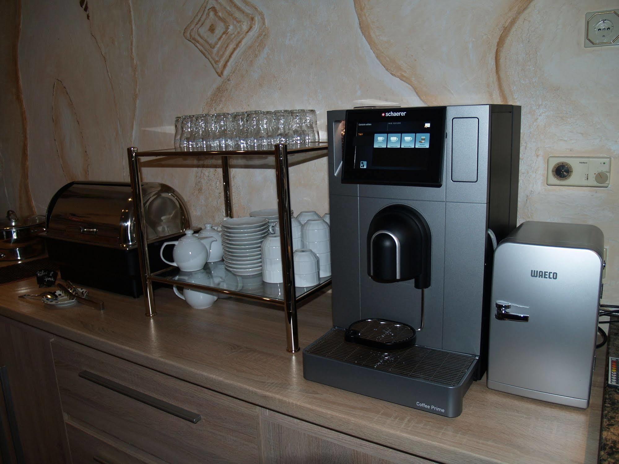 Hotel Bauschheimer Hof Russelsheim Bagian luar foto